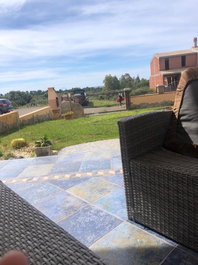 Villa Le Torri Porto Corallo Виллапутцу Экстерьер фото