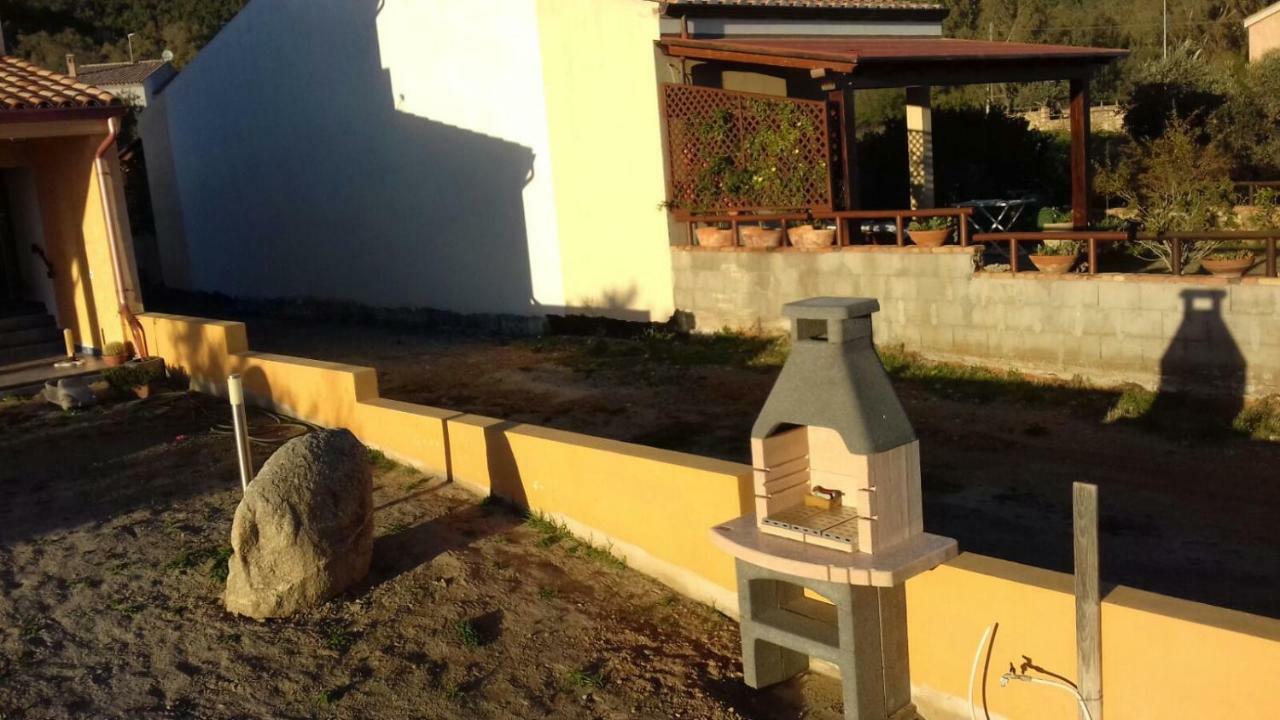 Villa Le Torri Porto Corallo Виллапутцу Экстерьер фото